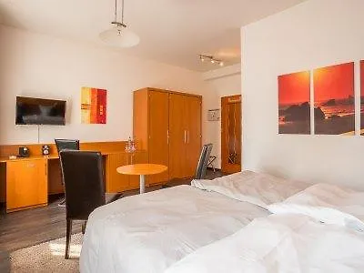 Bayrischer Hof Hotel 3*
