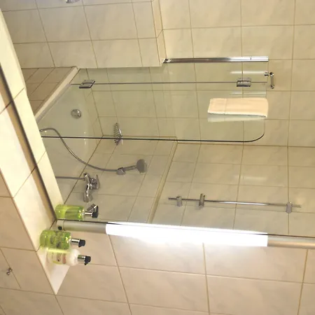 Bayrischer Hof מלון 3*