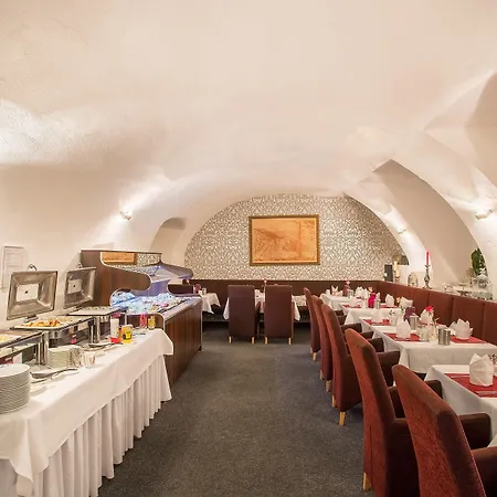 Bayrischer Hof מלון היידלברג