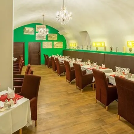 Bayrischer Hof מלון היידלברג