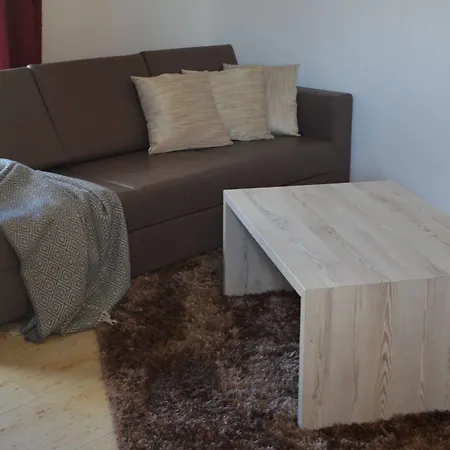 מלון Bayrischer Hof 3*