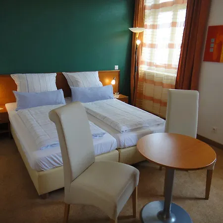 Bayrischer Hof Hotel 3*