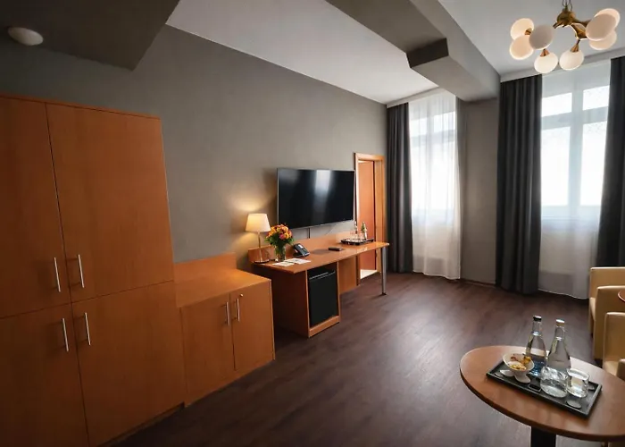 Bayrischer Hof Hotel 3*