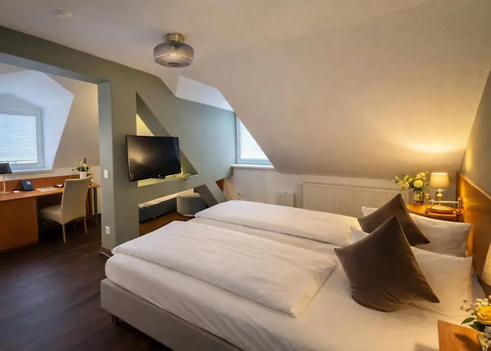 Bayrischer Hof Hotel 3*